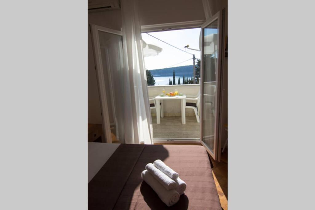 Barbat na Rabu Sea View Room With Kitchen, Balcony&Air Condition מראה חיצוני תמונה